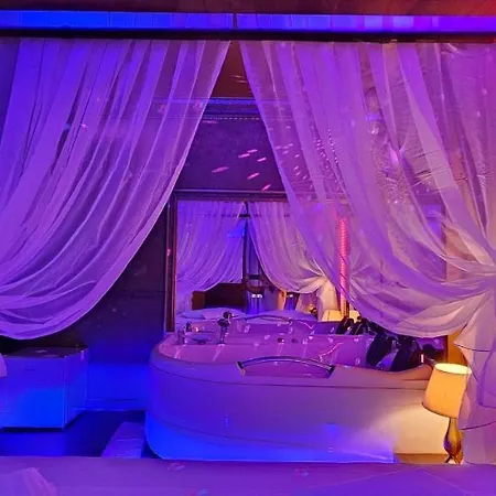 Boutique Mikaela (adults Only) 3* Brašov