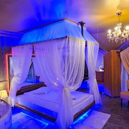 Boutique Mikaela (adults Only) 3* Brašov
