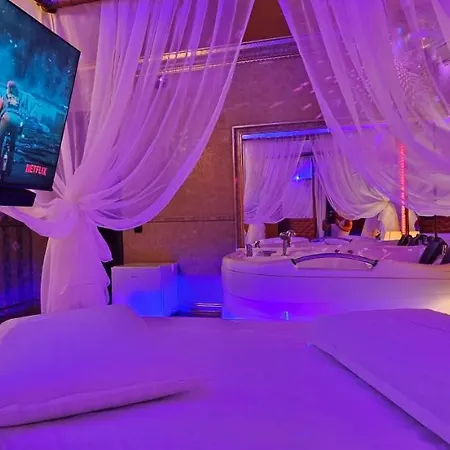 Boutique Mikaela (adults Only) Hodinový hotel 3*