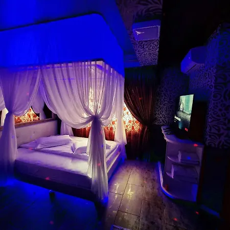 Boutique Mikaela (adults Only)