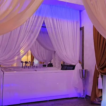 Boutique Mikaela (adults Only) Love hotel Braşov