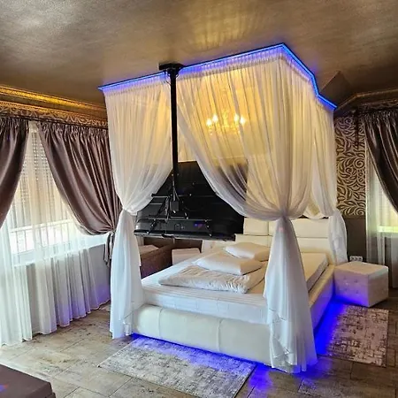 Love hotel Boutique Mikaela (adults Only)