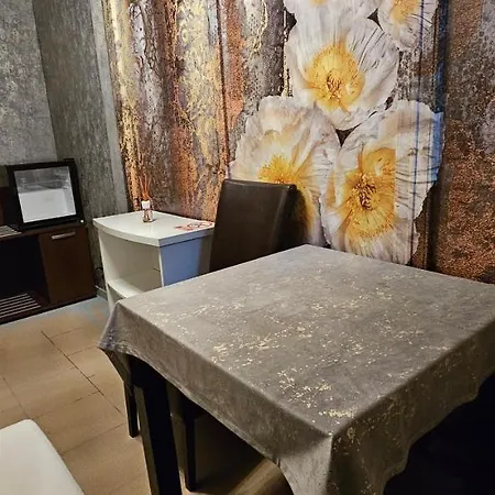 Boutique Mikaela (adults Only) Hodinový hotel 3*
