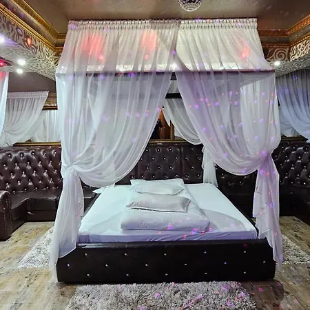 Hodinový hotel Boutique Mikaela (adults Only) 3*