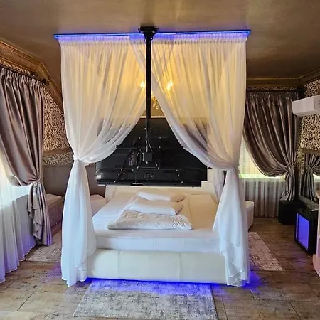 Boutique Mikaela (adults Only) Hodinový hotel 3*