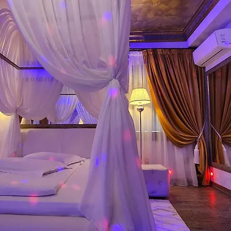 Boutique Mikaela (adults Only) 3* Brašov