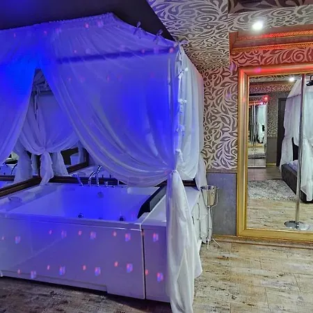 Boutique Mikaela (adults Only) Hodinový hotel 3*