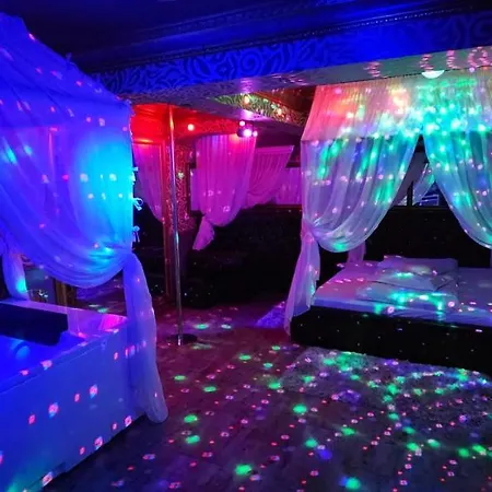 Love hotel Boutique Mikaela (adults Only)