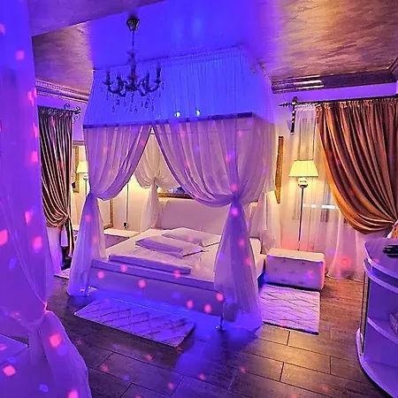 Boutique Mikaela (adults Only) Love hotel Brassó