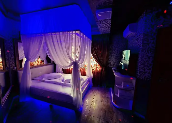 Boutique Mikaela (adults Only)