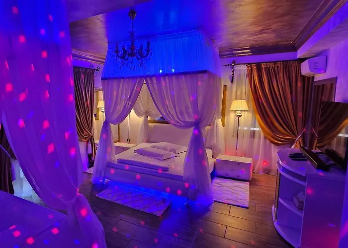 ラブホテル Boutique Mikaela (adults Only) 3*