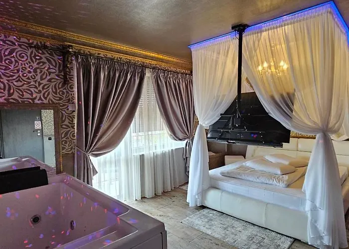 Boutique Mikaela (adults Only) Motel para Casais 3*