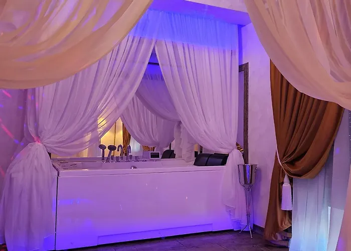 Boutique Mikaela (adults Only) Motel para Casais Braşov