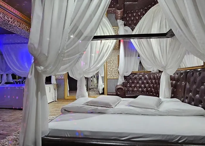 Boutique Mikaela (adults Only)