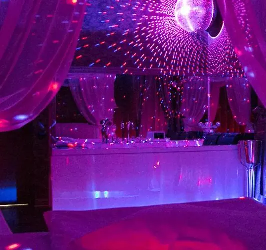 ラブホテル Boutique Mikaela (adults Only) ブラショフ