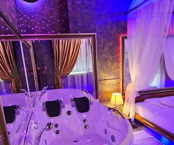 Boutique Mikaela (adults Only) Motel para Casais Braşov