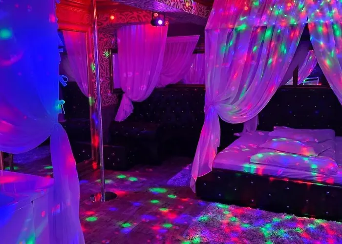 Boutique Mikaela (adults Only) ラブホテル 3*