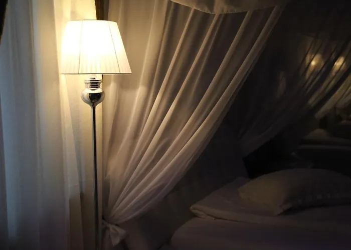 ラブホテル Boutique Mikaela (adults Only) 3*